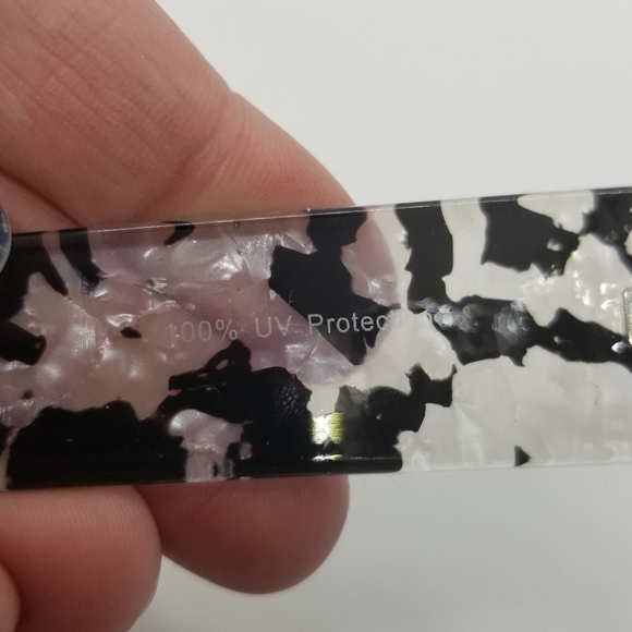 clear and black speckle sunglasses - Picture 3 of 4